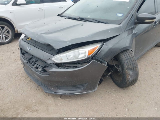 1FADP3K28HL295555 Ford FOCUS SE