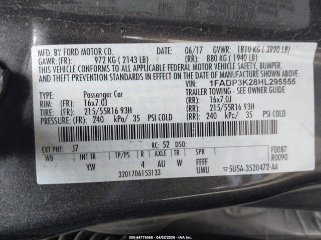 1FADP3K28HL295555 Ford FOCUS SE