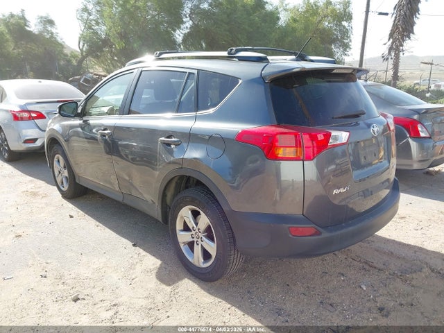 Toyota Rav4 Xle 2015 JTMWFREV6FD067009 Image 3
