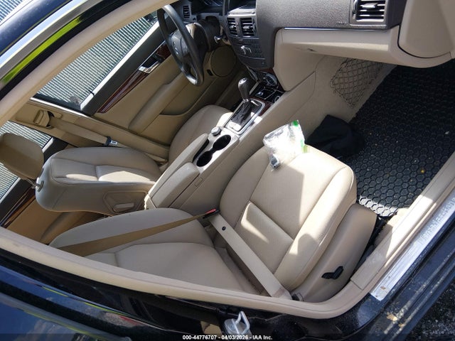 44776707 :رقم المزاد ، WDDGF8BB4BR147792 vin ، 2011 Mercedes-benz C 300 Luxury 4matic مزاد بيع