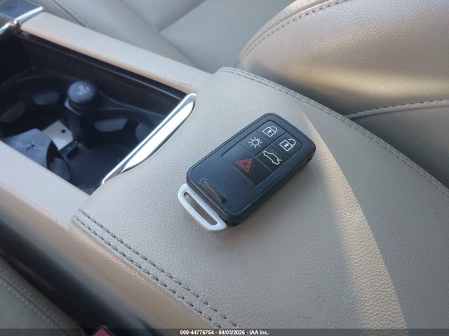 Продажа на аукционе авто 2016 Volvo Xc60 T6 Drive-e Platinum, vin: YV449MDM3G2863222, номер лота: 44776754