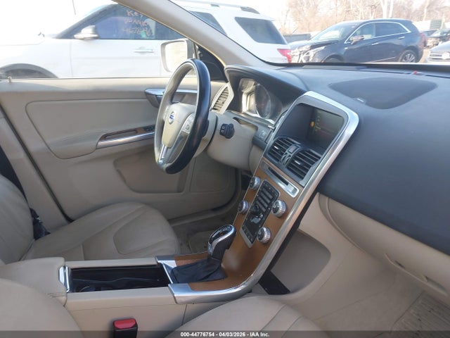Продажа на аукционе авто 2016 Volvo Xc60 T6 Drive-e Platinum, vin: YV449MDM3G2863222, номер лота: 44776754