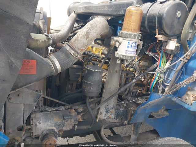 44776785 :رقم المزاد ، 2HSCAATN81C022708 vin ، 2001 International 9100 9100i مزاد بيع