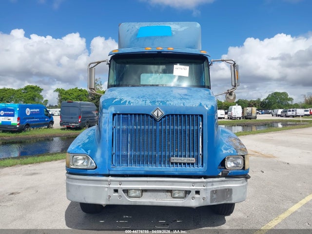 44776785 :رقم المزاد ، 2HSCAATN81C022708 vin ، 2001 International 9100 9100i مزاد بيع