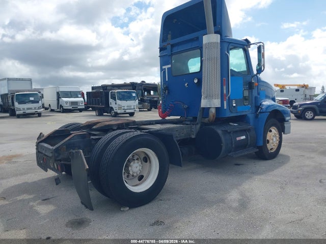44776785 :رقم المزاد ، 2HSCAATN81C022708 vin ، 2001 International 9100 9100i مزاد بيع