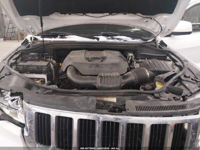 44776800 :رقم المزاد ، 1J4RR4GG5BC735303 vin ، 2011 Jeep Grand Cherokee Laredo مزاد بيع