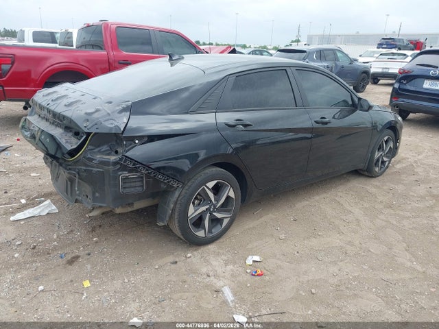 KMHLS4AG8PU611242 Hyundai ELANTRA SEL