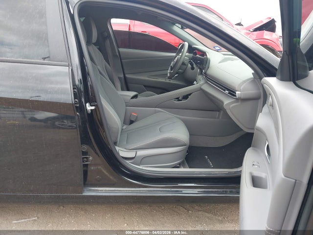 KMHLS4AG8PU611242 Hyundai ELANTRA SEL