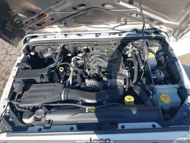 1C4BJWDG8HL732208 Jeep Wrangler Unlimited Sport 4x4