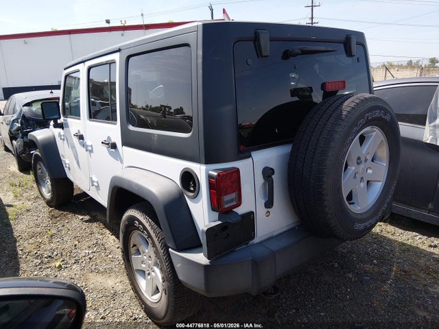 1C4BJWDG8HL732208 Jeep Wrangler Unlimited Sport 4x4