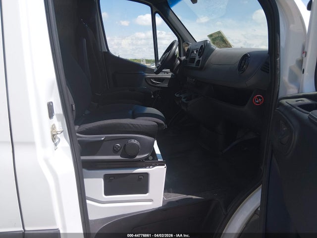 2019 MERCEDES-BENZ SPRINTER 2500 WD4PF1CD3KT008408 Photo 4