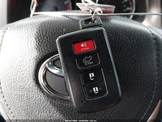 Aukcja sprzedaży 2017 Toyota Rav4 Se, vin: JTMNFREV2HJ114410, numer aukcji: 44776866