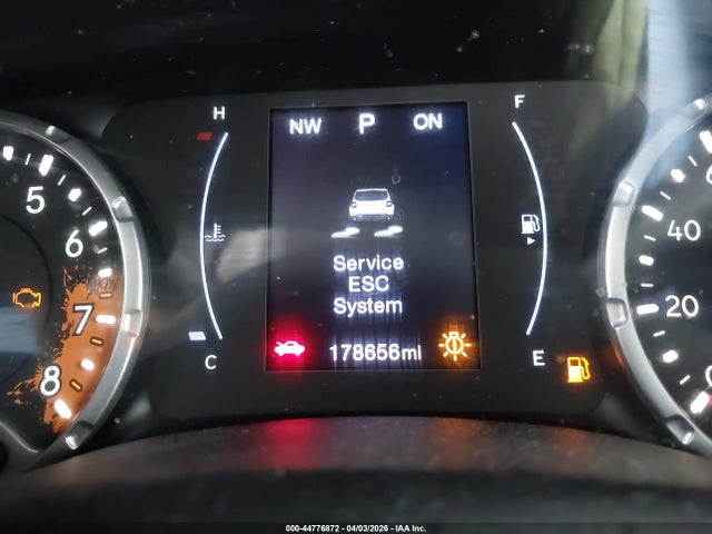 ZACCJBAB1JPH38875 Jeep Renegade Upland Edition 4x4
