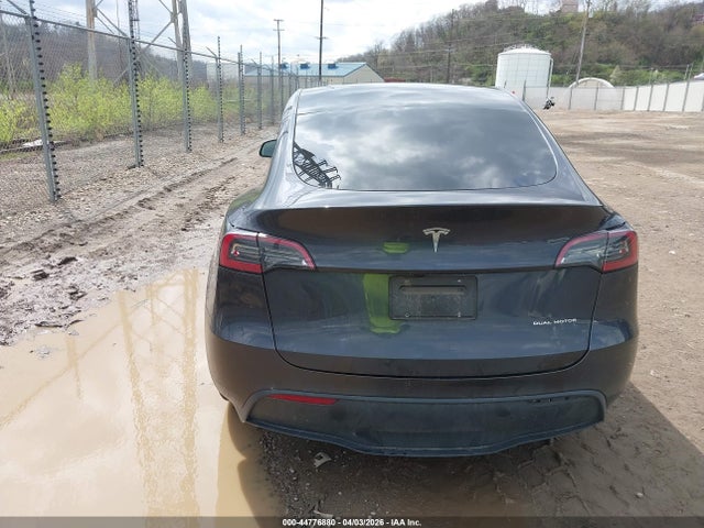 Продажа на аукционе авто 2025 Tesla Model Y Long Range Dual Motor All-wheel Drive, vin: 7SAYGAEE1SF300193, номер лота: 44776880