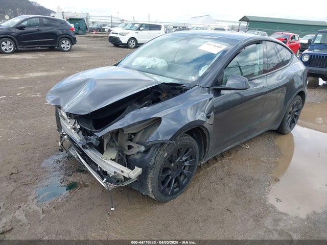 Продажа на аукционе авто 2025 Tesla Model Y Long Range Dual Motor All-wheel Drive, vin: 7SAYGAEE1SF300193, номер лота: 44776880
