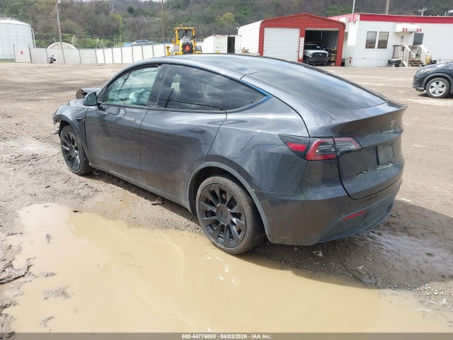 Продажа на аукционе авто 2025 Tesla Model Y Long Range Dual Motor All-wheel Drive, vin: 7SAYGAEE1SF300193, номер лота: 44776880