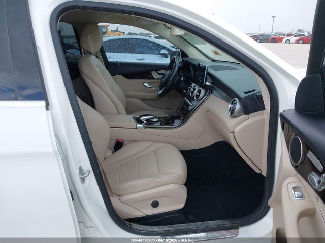 44776903 :رقم المزاد ، WDC0G4JB7GF013395 vin ، 2016 Mercedes-benz Glc 300 مزاد بيع