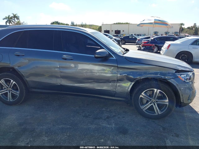 44776913 :رقم المزاد ، WDC0G8DBXLF749132 vin ، 2020 Mercedes-benz Glc 300 مزاد بيع