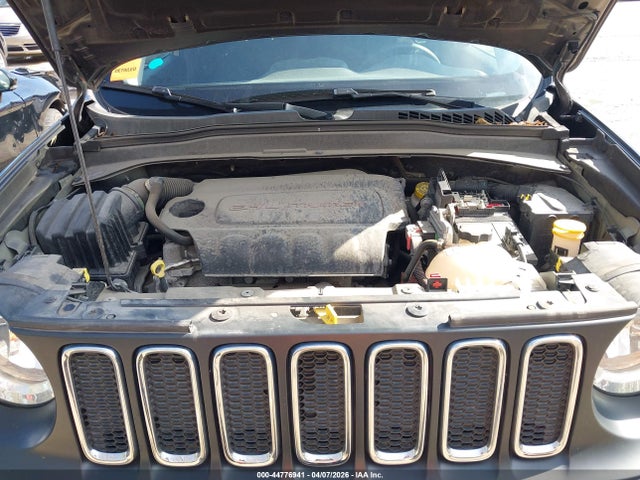 Продаж на аукціоні авто 2017 Jeep Renegade Latitude 4x4, vin: ZACCJBBB7HPG41933, номер лоту: 44776941