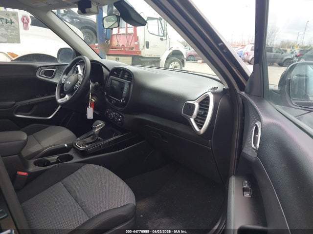 Продажа на аукционе авто 2024 Kia Soul Lx, vin: KNDJ23AU5R7897001, номер лота: 44776999