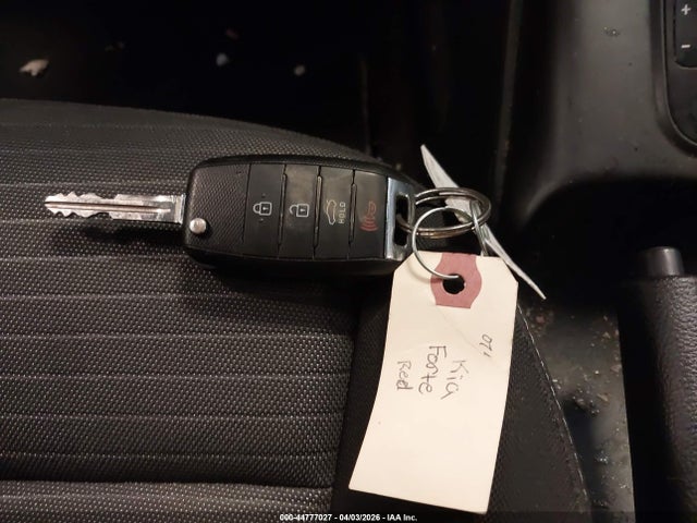 Продажа на аукционе авто 2015 Kia Forte Lx, vin: KNAFX4A67F5436689, номер лота: 44777027