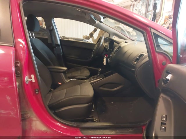 Продажа на аукционе авто 2015 Kia Forte Lx, vin: KNAFX4A67F5436689, номер лота: 44777027