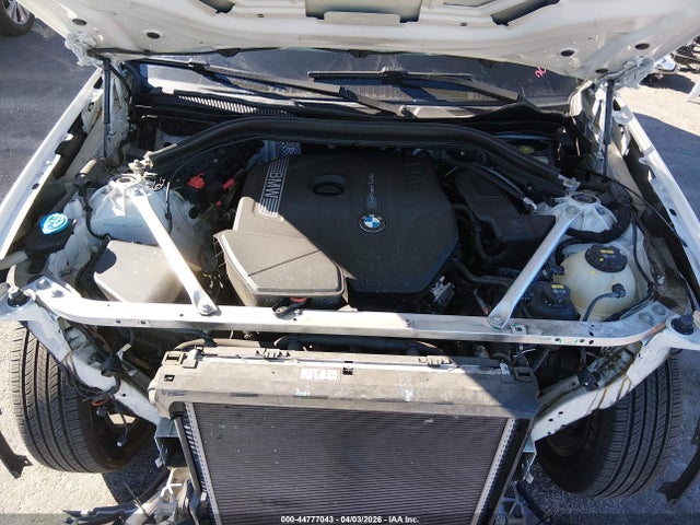 5UXTR7C5XKLF37111 BMW X3 Sdrive30i