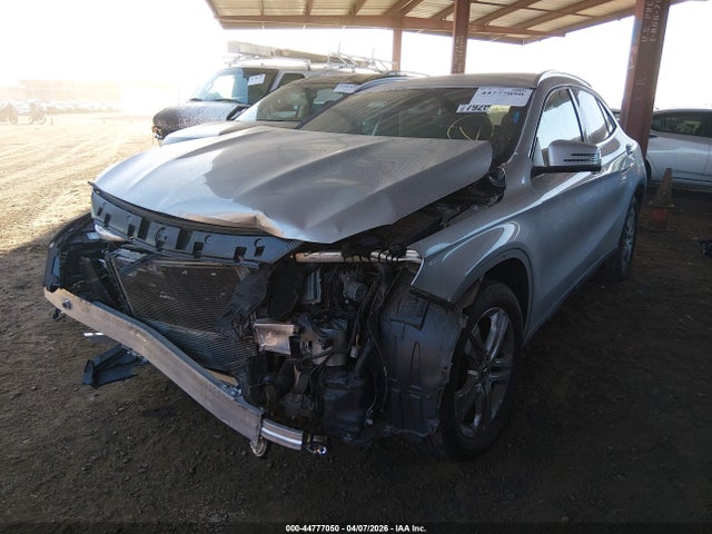 WDCTG4EB8JJ529194 Mercedes-Benz GLA 250