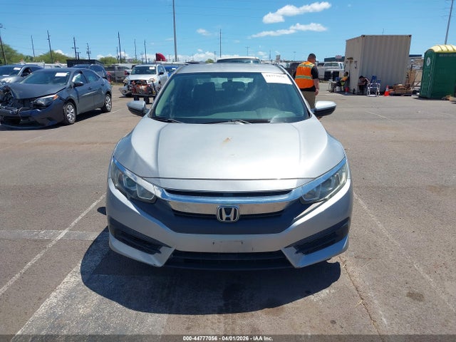 44777056 :رقم المزاد ، 2HGFC2F55JH521441 vin ، 2018 Honda Civic Lx مزاد بيع