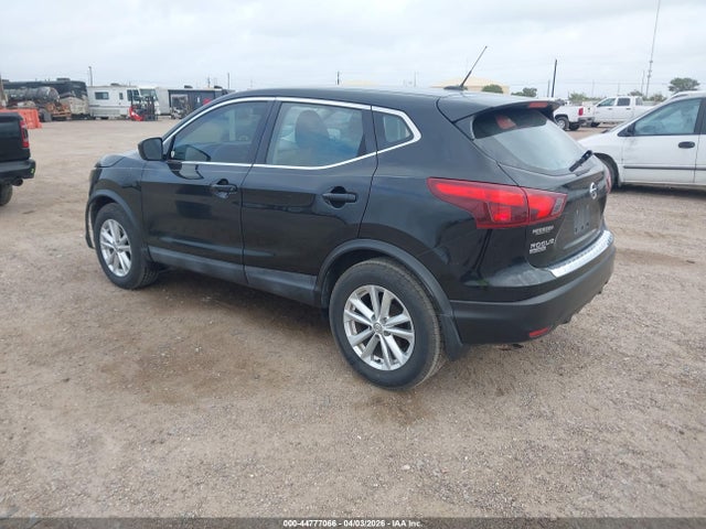 2018 Nissan Rogue Sport S მანქანა იყიდება აუქციონზე, vin: JN1BJ1CPXJW195868, აუქციონის ნომერი: 44777066