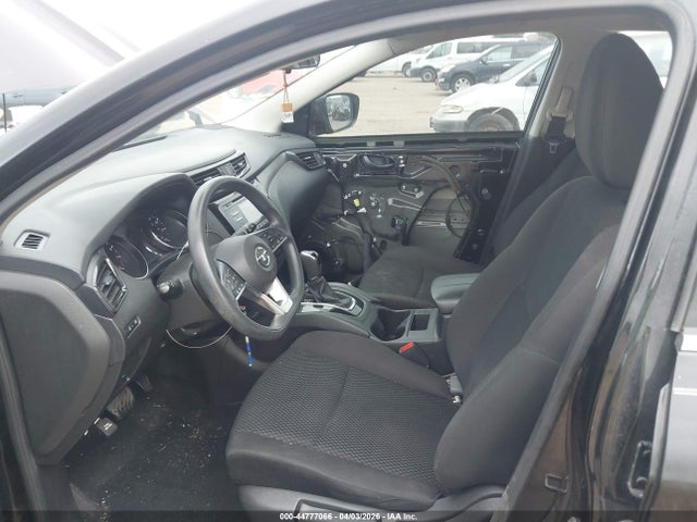 2018 Nissan Rogue Sport S მანქანა იყიდება აუქციონზე, vin: JN1BJ1CPXJW195868, აუქციონის ნომერი: 44777066