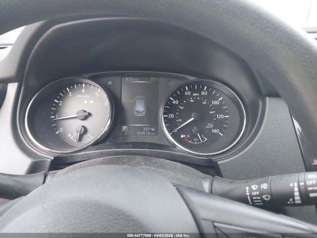 2018 Nissan Rogue Sport S მანქანა იყიდება აუქციონზე, vin: JN1BJ1CPXJW195868, აუქციონის ნომერი: 44777066