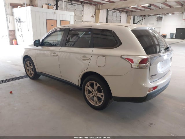2014 MITSUBISHI OUTLANDER JA4AD3A34EZ001149 Photo 2