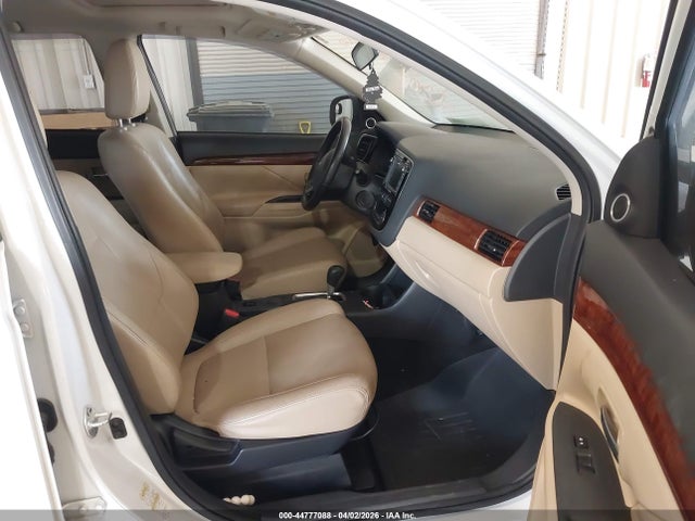 2014 MITSUBISHI OUTLANDER JA4AD3A34EZ001149 Photo 4