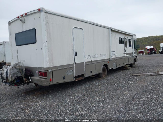 2000 Ford F550 Super Duty Stripped Chass მანქანა იყიდება აუქციონზე, vin: 1FCNF53S3Y0A02500, აუქციონის ნომერი: 44777107
