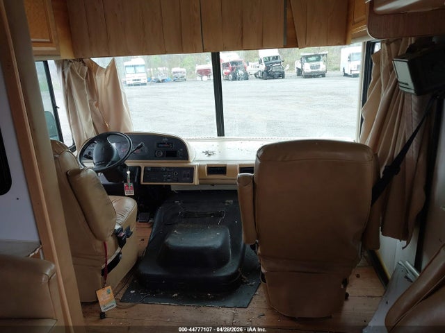 2000 Ford F550 Super Duty Stripped Chass მანქანა იყიდება აუქციონზე, vin: 1FCNF53S3Y0A02500, აუქციონის ნომერი: 44777107