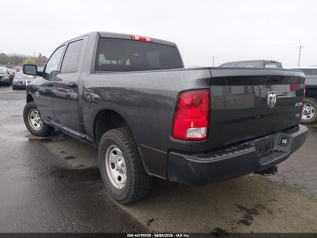 2019 RAM 1500 CLASSIC 3C6RR7KG6KG619868 Photo 2