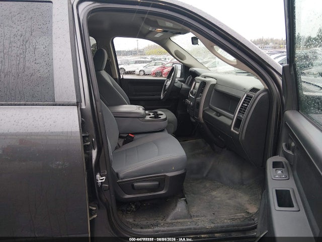 2019 RAM 1500 CLASSIC 3C6RR7KG6KG619868 Photo 4