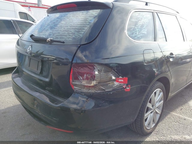 2012 Volkswagen Jetta Sportwagen 2.5l Se მანქანა იყიდება აუქციონზე, vin: 3VWPP7AJ7CM672954, აუქციონის ნომერი: 44777146