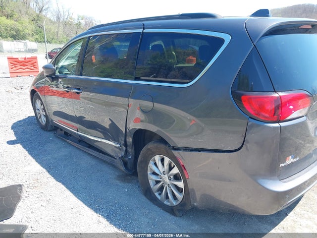 2017 CHRYSLER PACIFICA 2C4RC1BG0HR535359 Photo 2