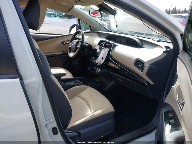 JTDKBRFU1H3048084 Toyota Prius Two