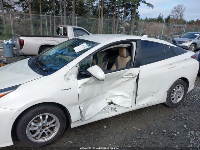 JTDKBRFU1H3048084 Toyota Prius Two