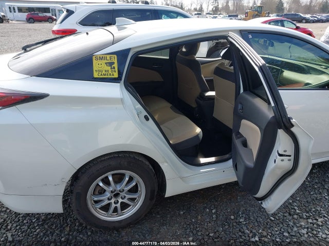 JTDKBRFU1H3048084 Toyota Prius Two