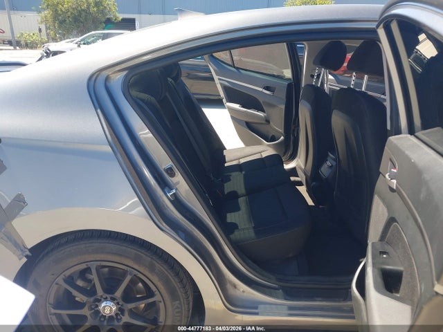 5NPD84LF9JH319242 Hyundai Elantra Value Edition