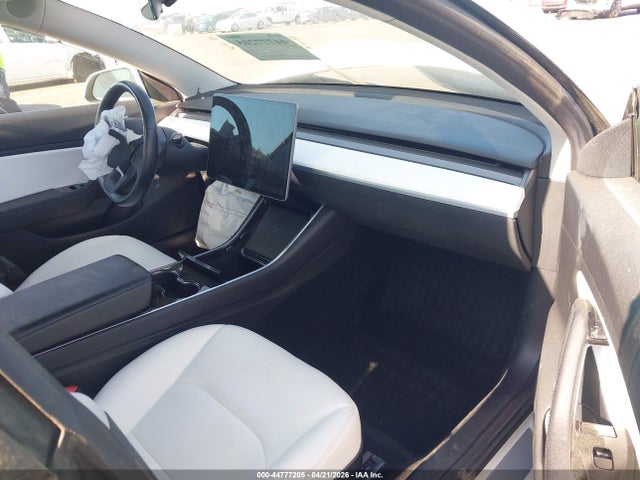 Продаж на аукціоні авто 2018 Tesla Model 3 Long Range/performance, vin: 5YJ3E1EBXJF074642, номер лоту: 44777205