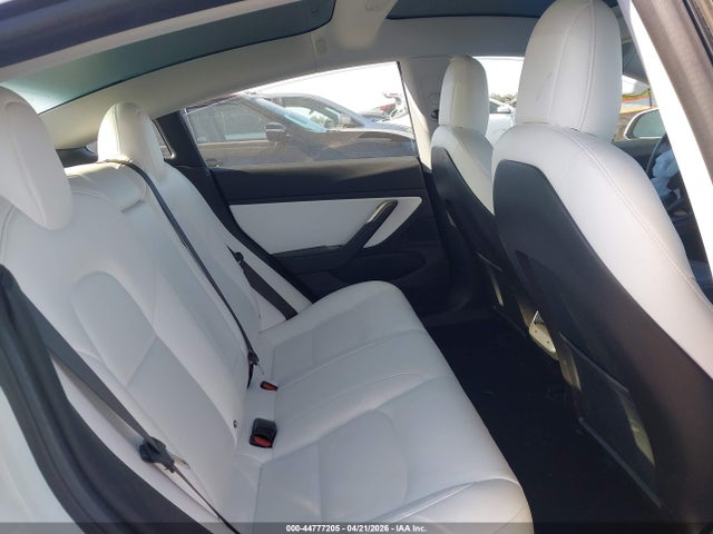 Продаж на аукціоні авто 2018 Tesla Model 3 Long Range/performance, vin: 5YJ3E1EBXJF074642, номер лоту: 44777205