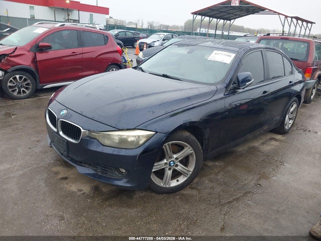 2015 Bmw 320i Xdrive მანქანა იყიდება აუქციონზე, vin: WBA3C3G54FNS75239, აუქციონის ნომერი: 44777208