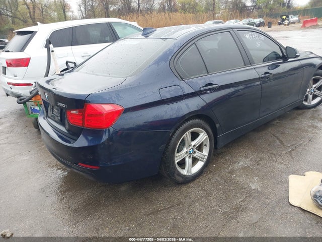 2015 Bmw 320i Xdrive მანქანა იყიდება აუქციონზე, vin: WBA3C3G54FNS75239, აუქციონის ნომერი: 44777208