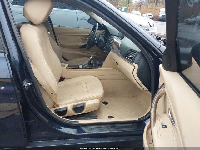 2015 Bmw 320i Xdrive მანქანა იყიდება აუქციონზე, vin: WBA3C3G54FNS75239, აუქციონის ნომერი: 44777208