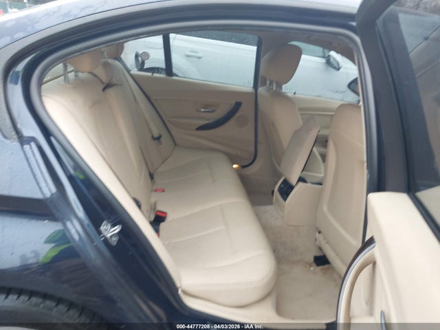 2015 Bmw 320i Xdrive მანქანა იყიდება აუქციონზე, vin: WBA3C3G54FNS75239, აუქციონის ნომერი: 44777208